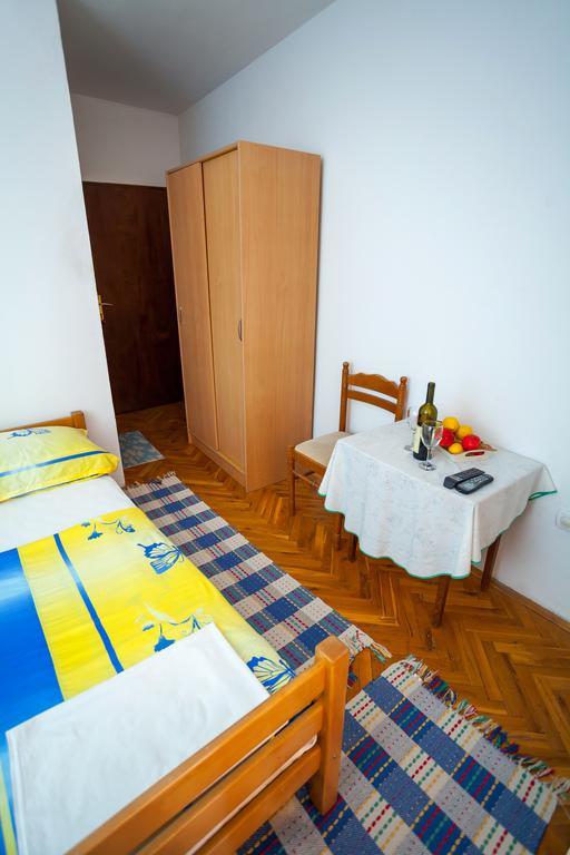 Apartments Marko Τίβατ Δωμάτιο φωτογραφία