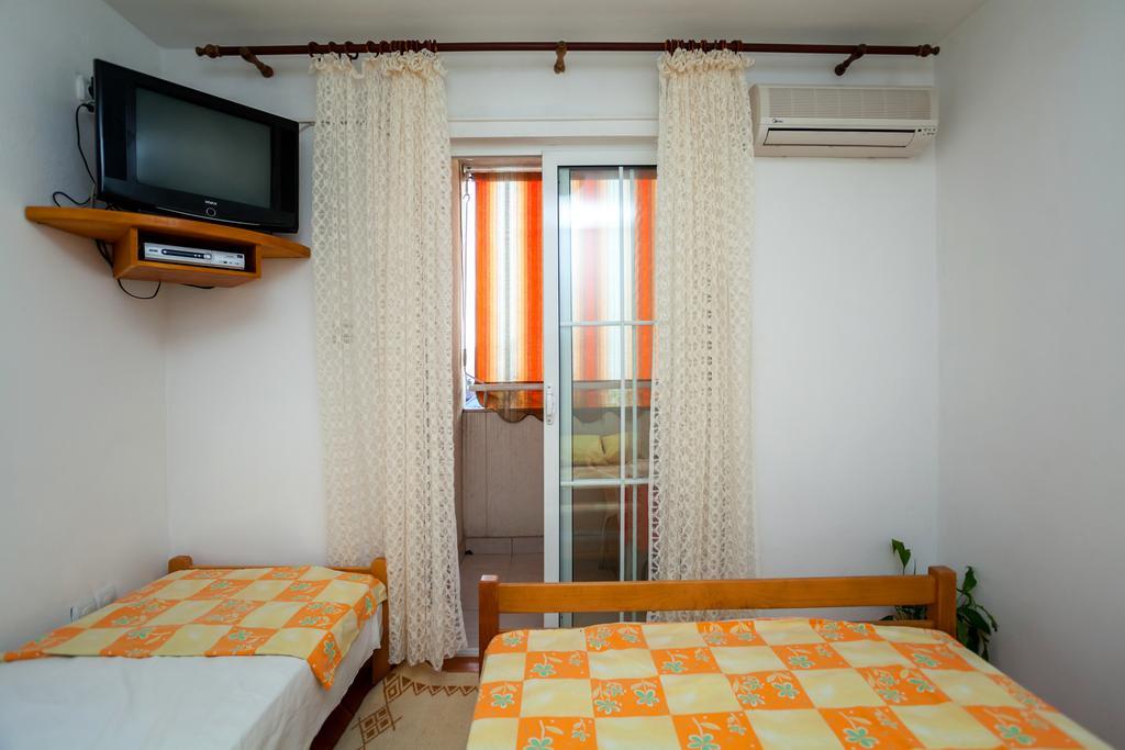 Apartments Marko Τίβατ Δωμάτιο φωτογραφία