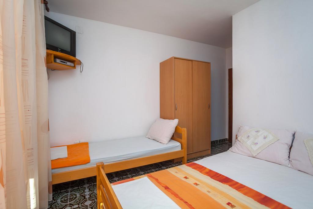 Apartments Marko Τίβατ Δωμάτιο φωτογραφία